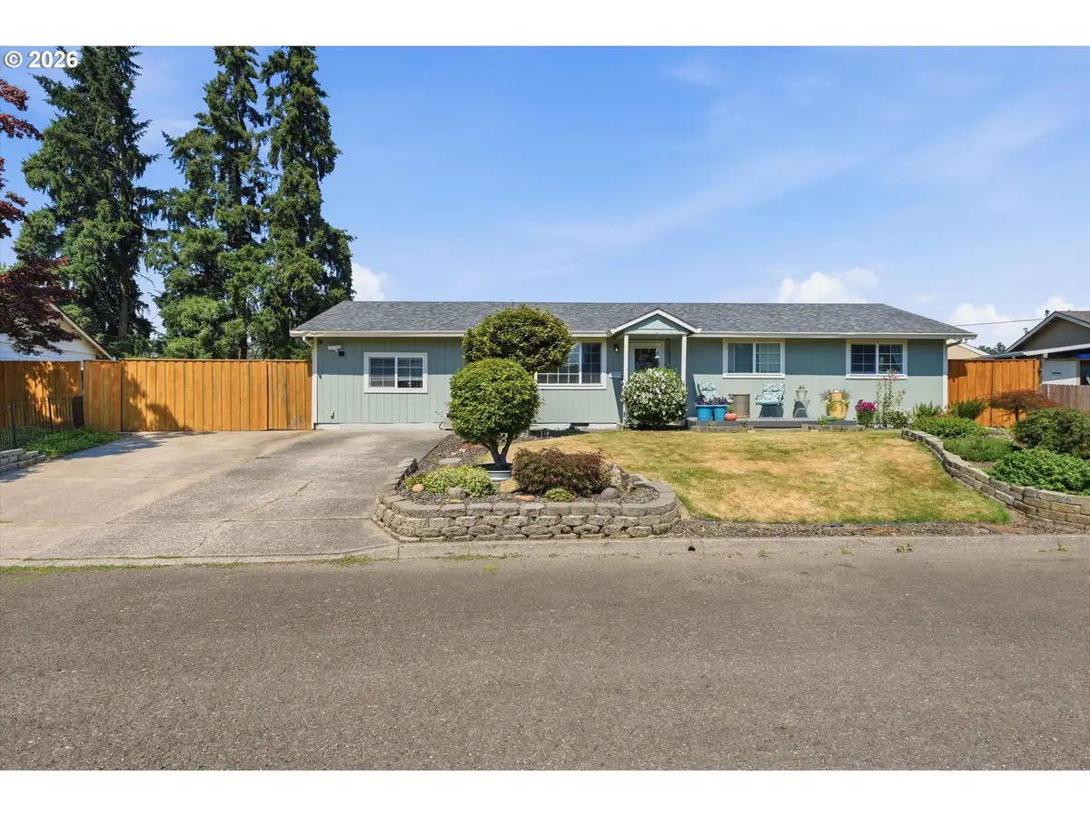 723 Maple St, Dayton, OR 97114 - #1