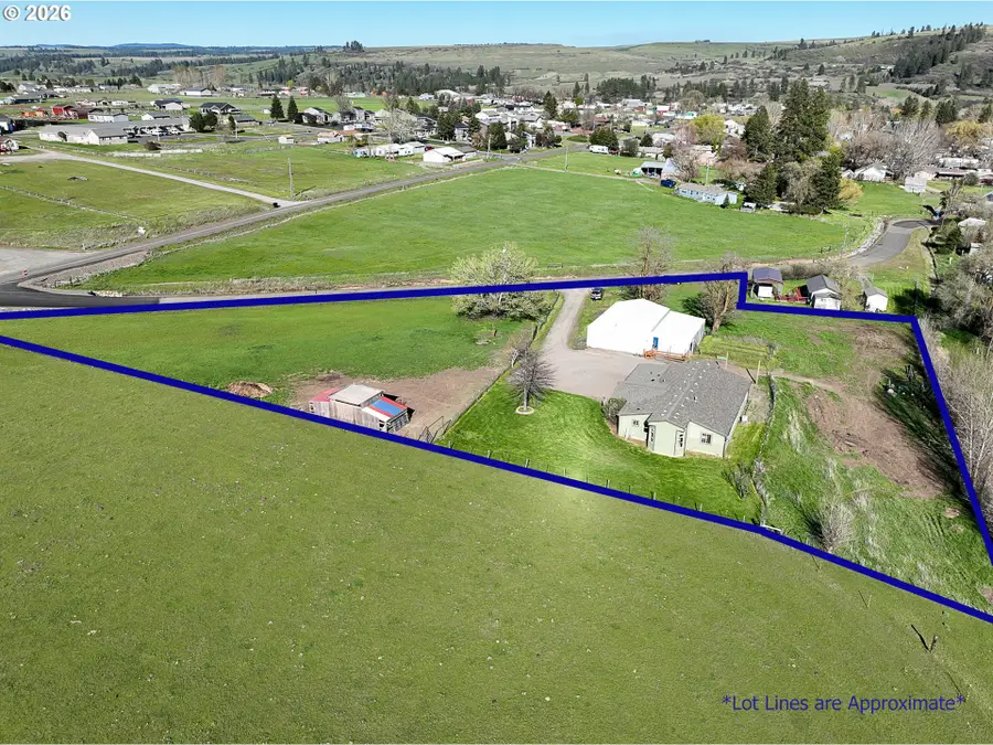 1670 Palmer St, Elgin, OR 97827 - #2