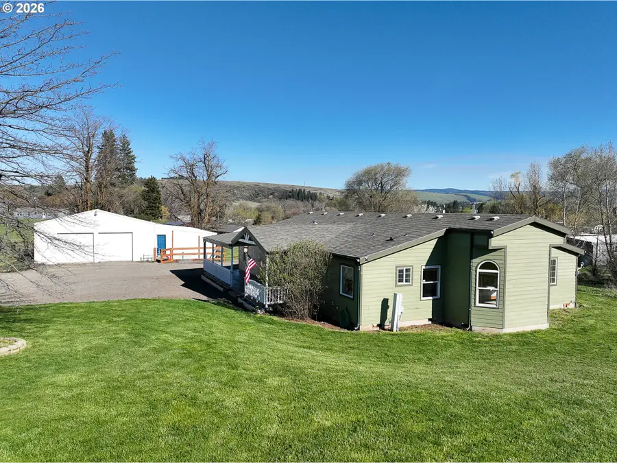 1670 Palmer St, Elgin, OR 97827 - #3