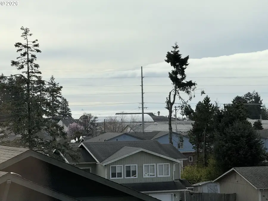 815 Old County Rd #5, Brookings, OR 97415 - #2