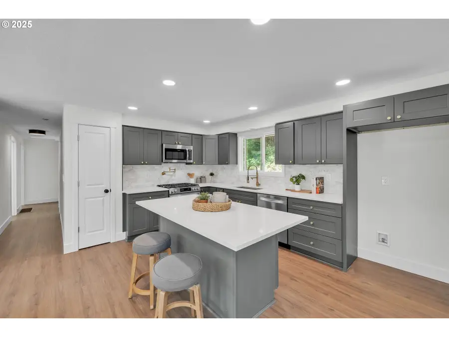 37465 Dubarko Rd, Sandy, OR 97055 - Image #2