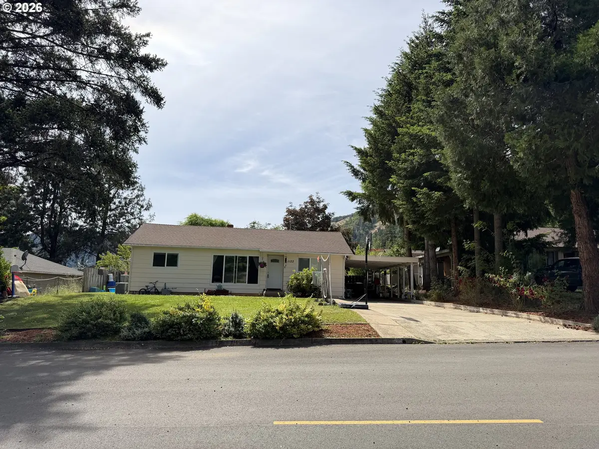 1122 NE Leon Ave, Myrtle Creek, OR 97457 - #1