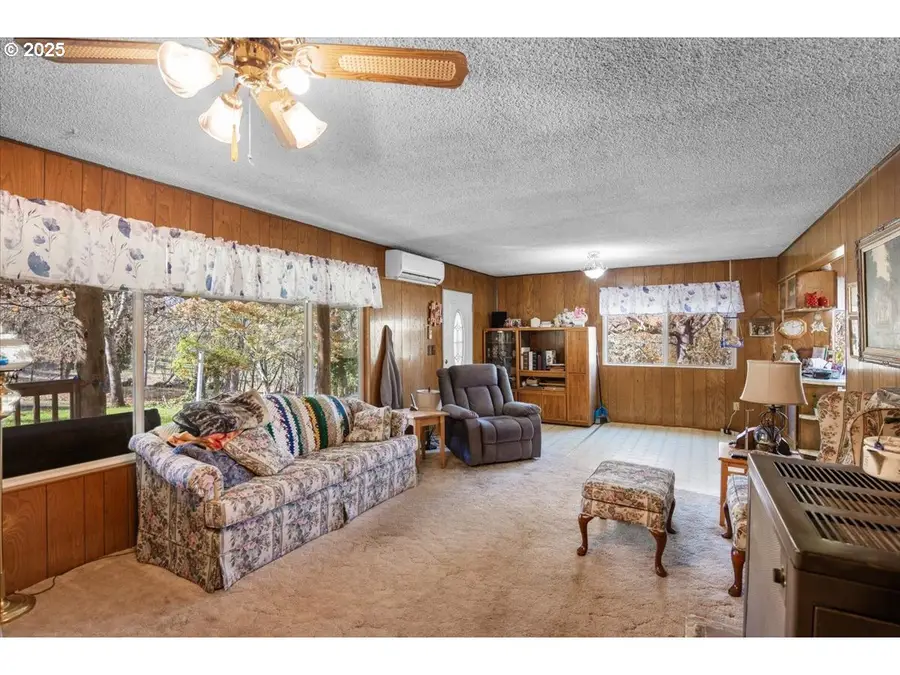 3620 Happy Valley Rd, Roseburg, OR 97471 - Image #3