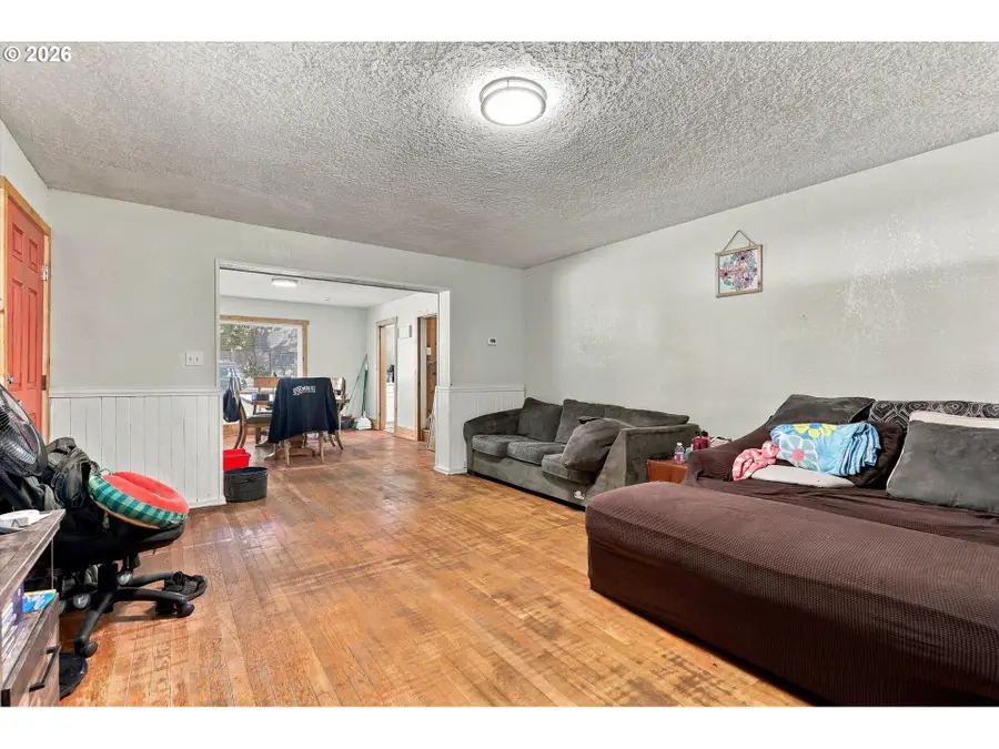 8270 SW Sorrento Rd, Beaverton, OR 97008 - #3
