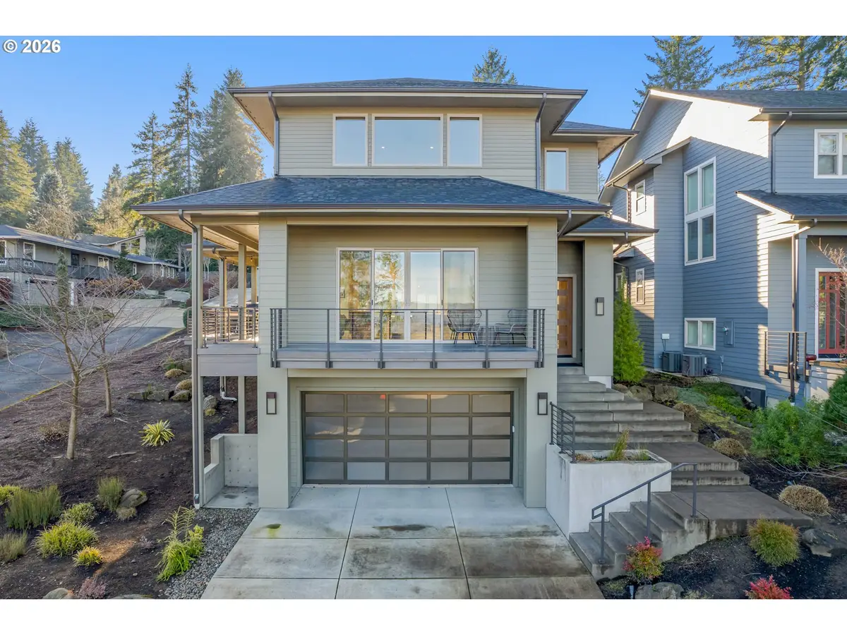 2490 Panorama Dr, Eugene, OR 97405 - Image #1