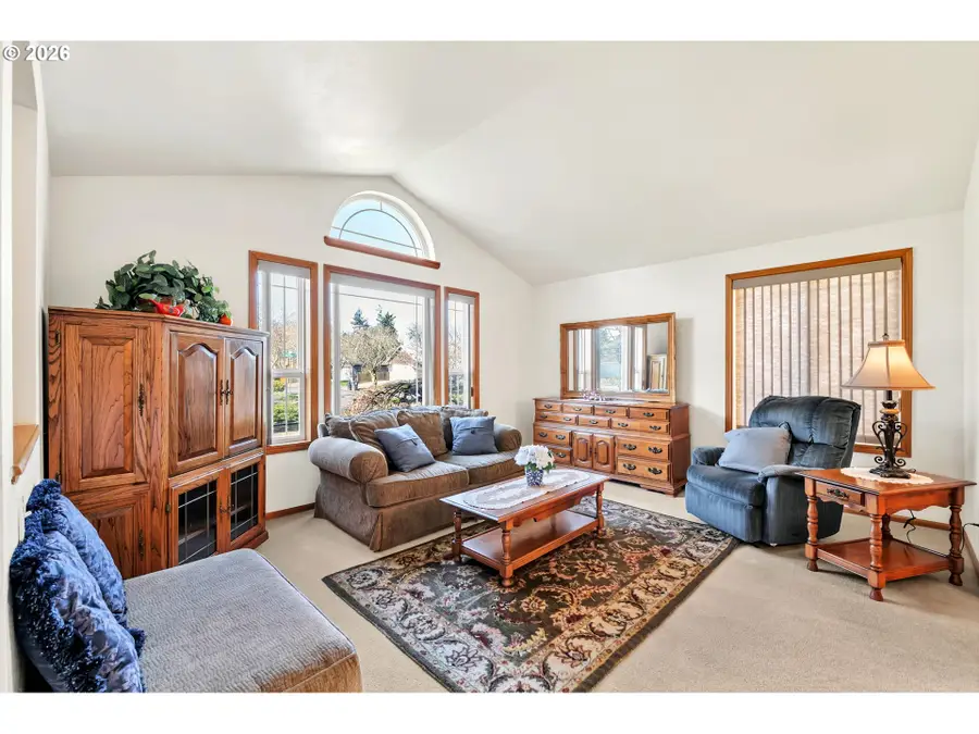 4471 Spring Meadow Ave, Eugene, OR 97404 - #3