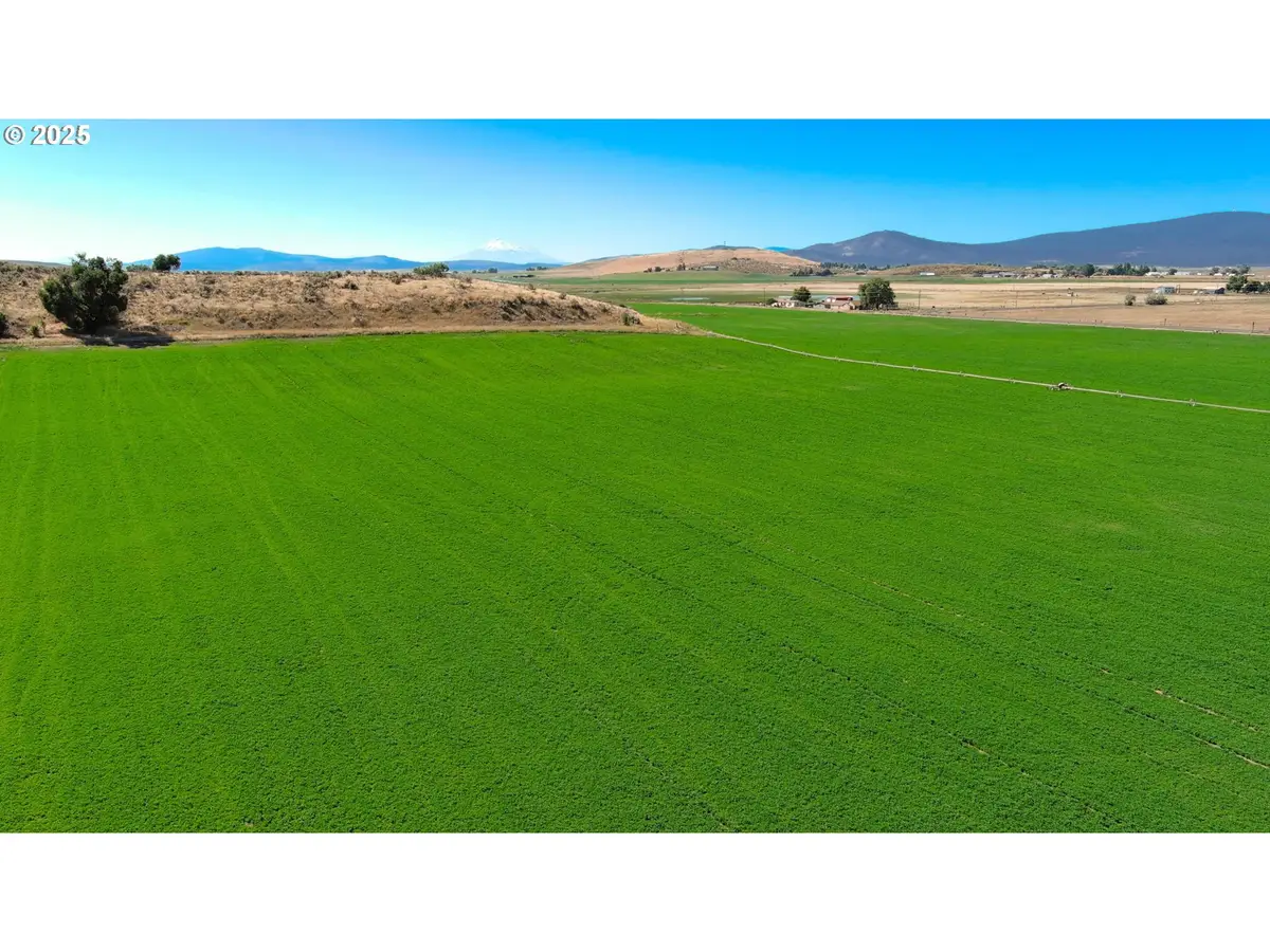 392 Del Fatti Ln, Klamath Falls, OR 97603 - Image #1