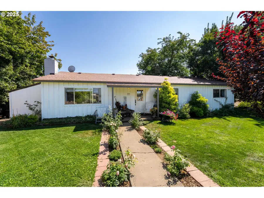 2147 Glenwood Hwy, Goldendale, WA 98620 - Image #2