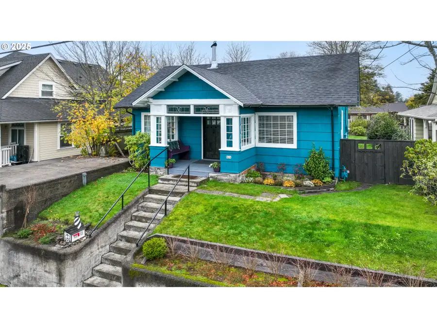 820 12th Ave, Seaside, OR 97138 - Image #2