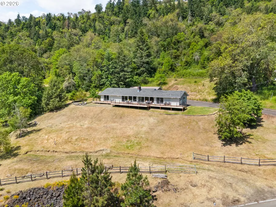 1007 Black Oak Dr, Roseburg, OR 97471 - #2