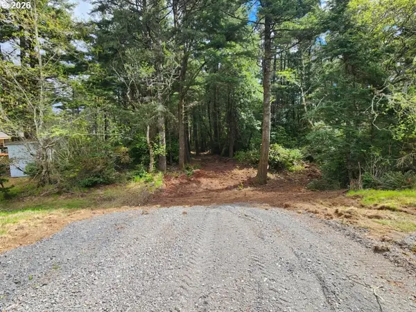 Kreiger Ln #122, PortOrford, OR 97465