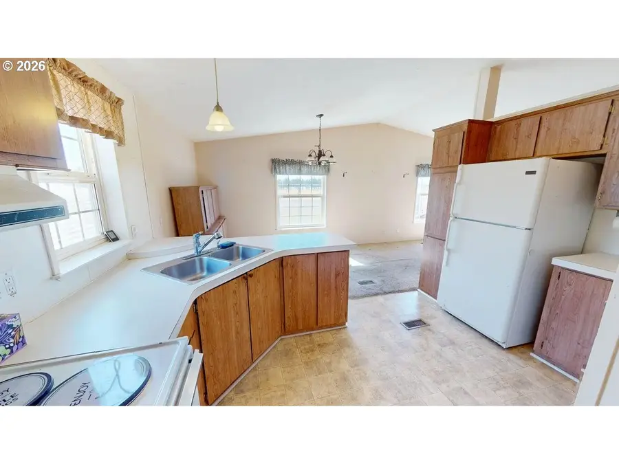 94120 Strahan St #113, Gold Beach, OR 97444 - #2