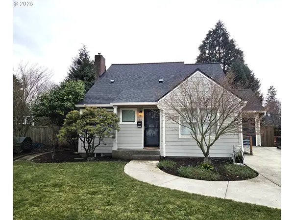 907 NW 44th St, Vancouver, WA 98660