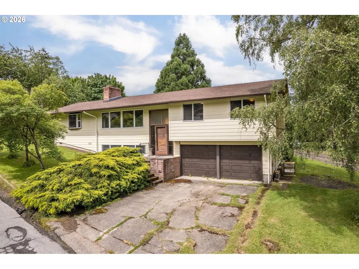 111 Canyon View Dr, Longview, WA 98632 - #1