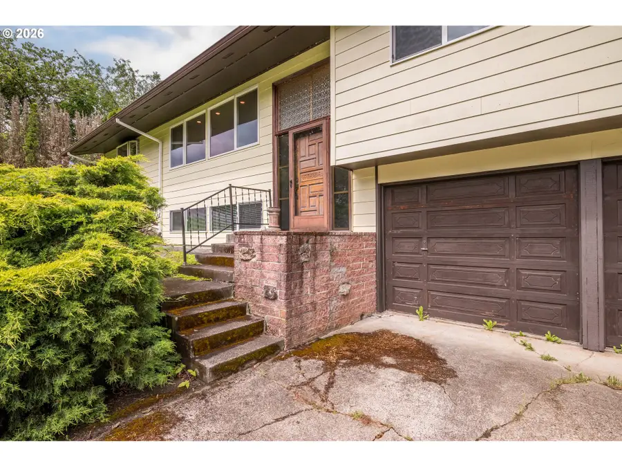 111 Canyon View Dr, Longview, WA 98632 - #2