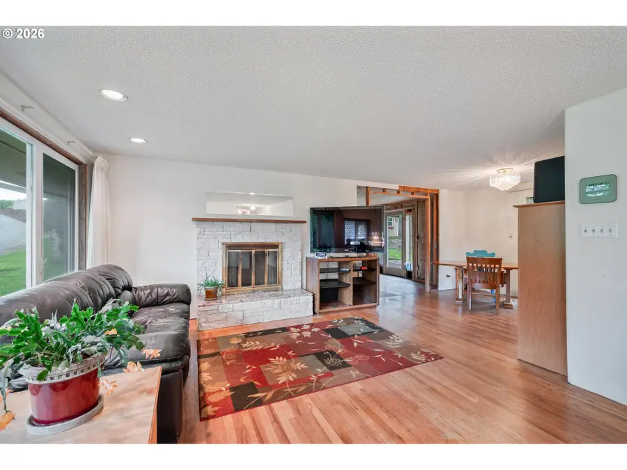 111 Canyon View Dr, Longview, WA 98632 - #3