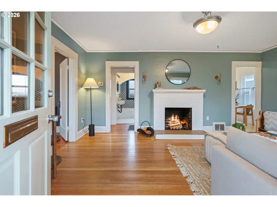 4224 SE 16th Ave, Portland, OR 97202 - Image #2