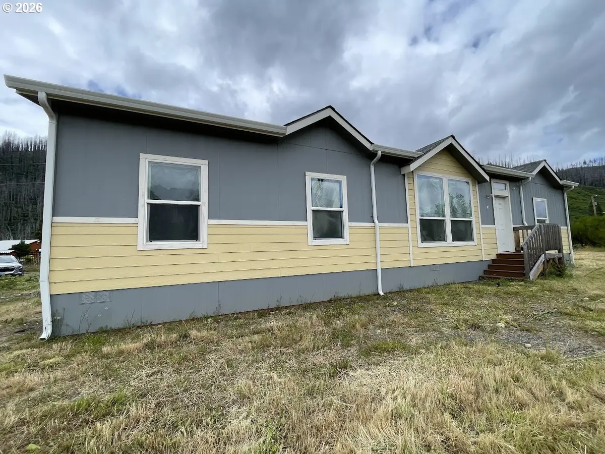 91163 Yeager Rd, McKenzie River, OR 97413 - #1