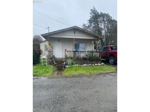 93840 High Ln, CoosBay, OR 97420