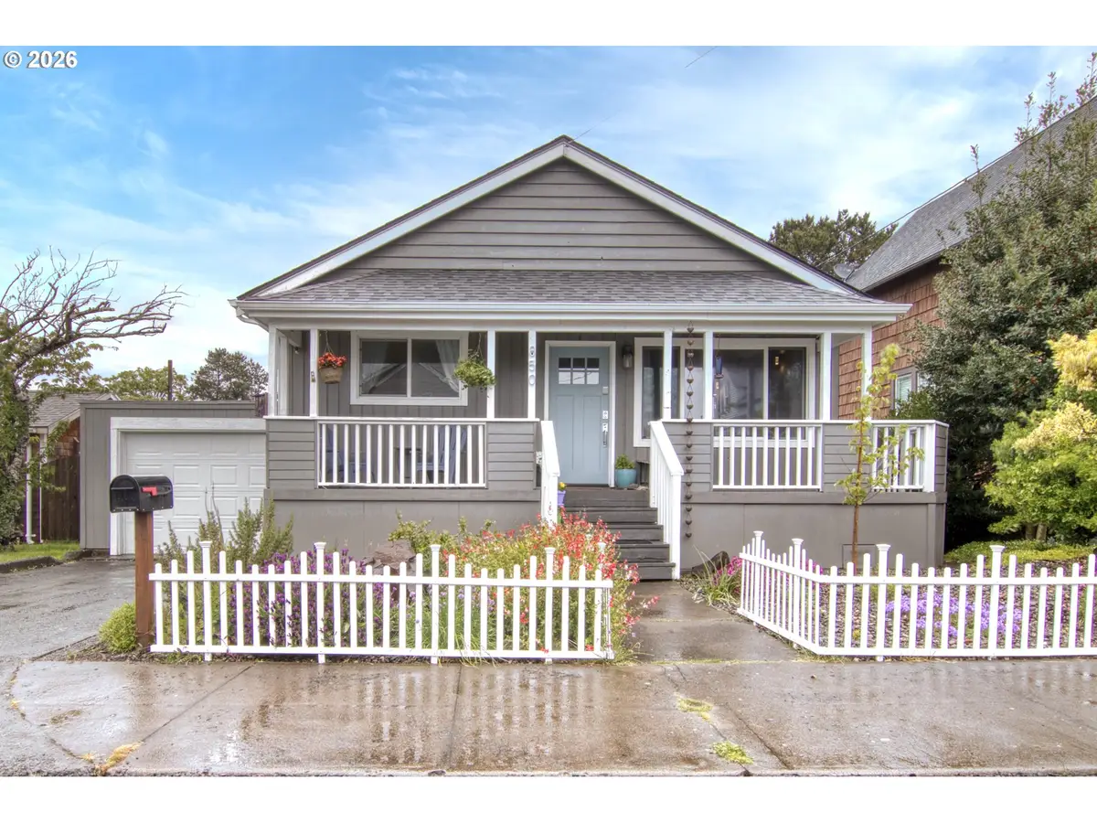 850 1st Ave, Seaside, OR 97138 - #1