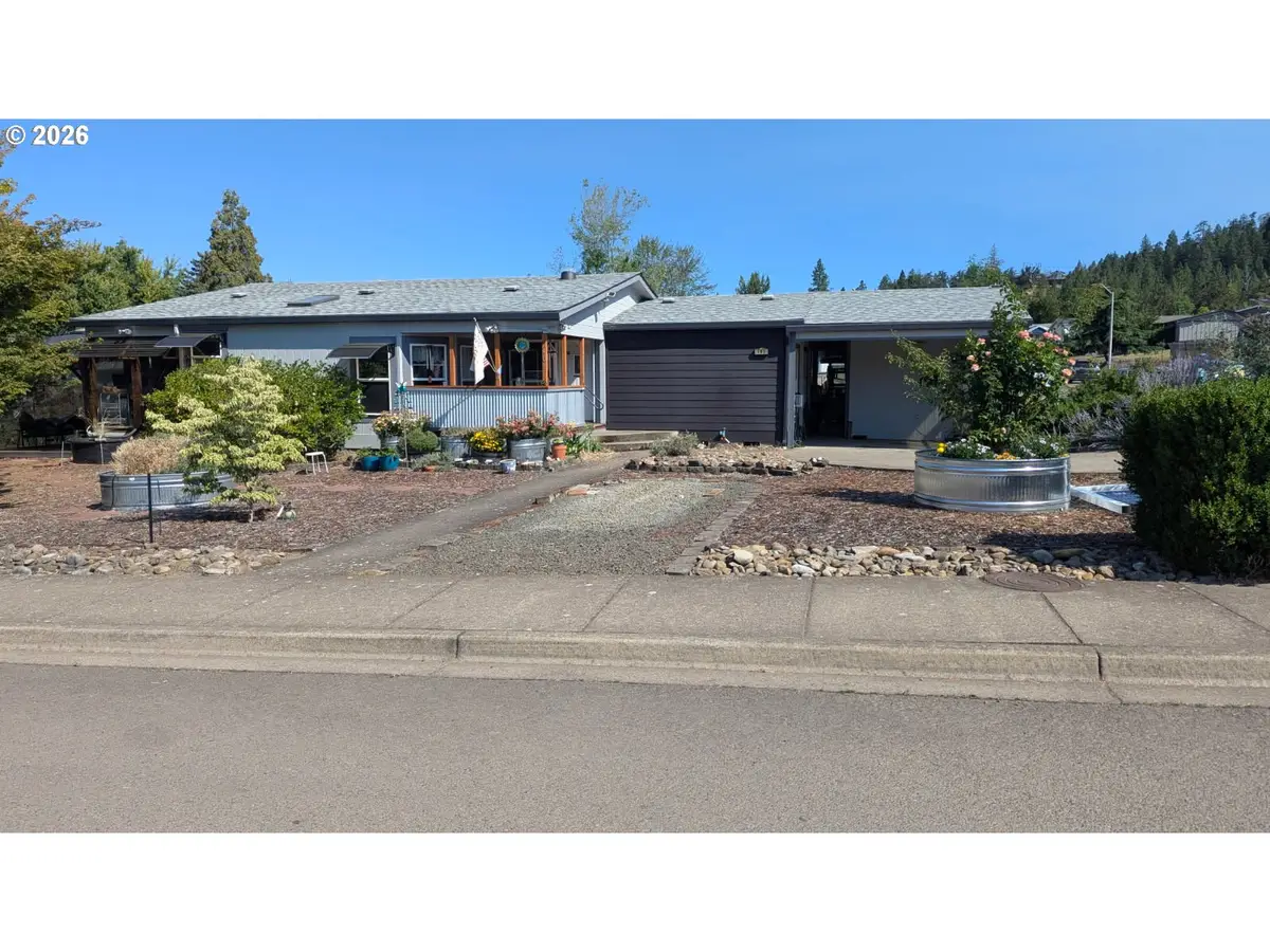 403 Carol St, Lowell, OR 97452 - #1