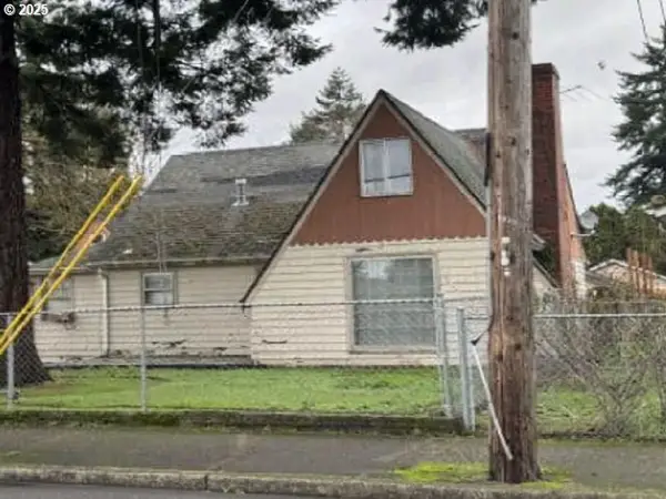 6015 SE Flavel St, Portland, OR 97206