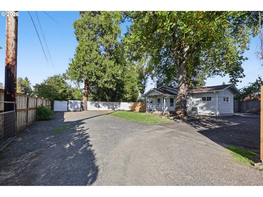 2620 G St #2, Springfield, OR 97477 - #3