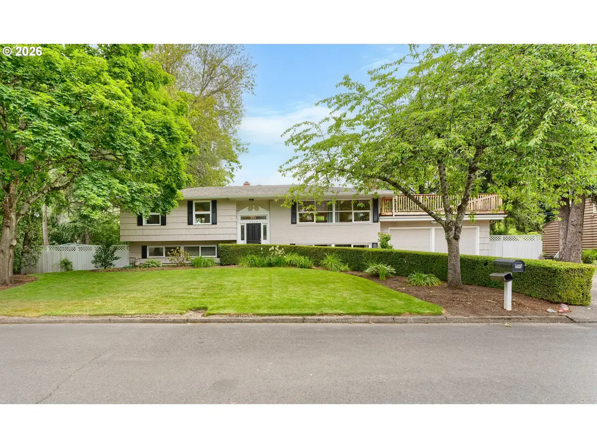 8925 SW Caroline Dr, Portland, OR 97225 - #1