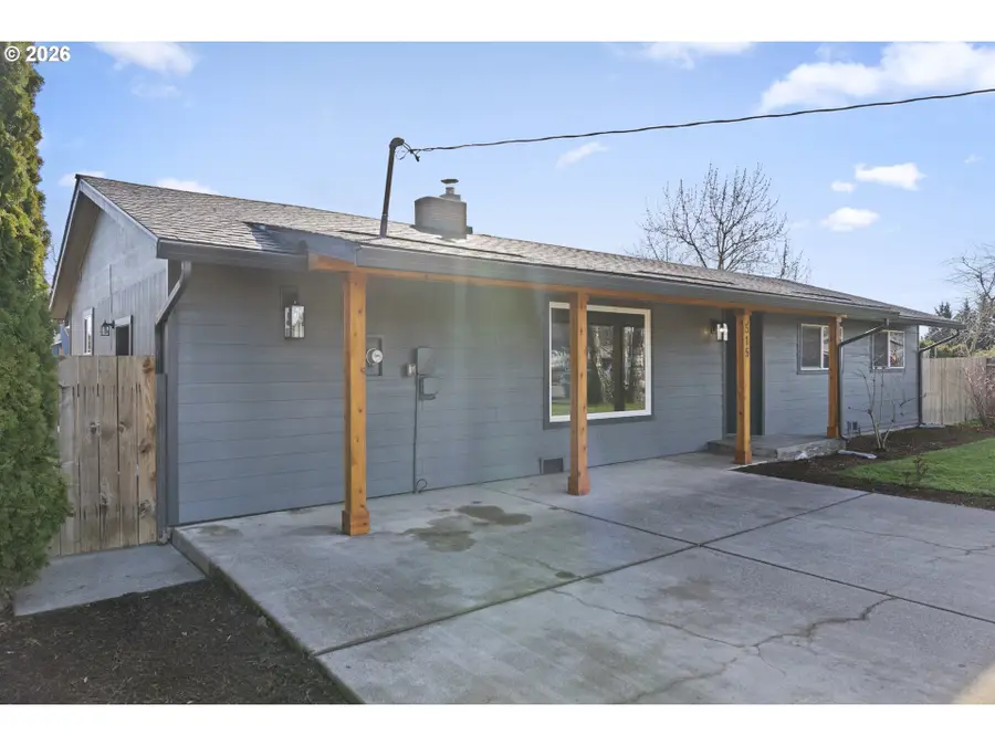 515 May St, Molalla, OR 97038 - #3