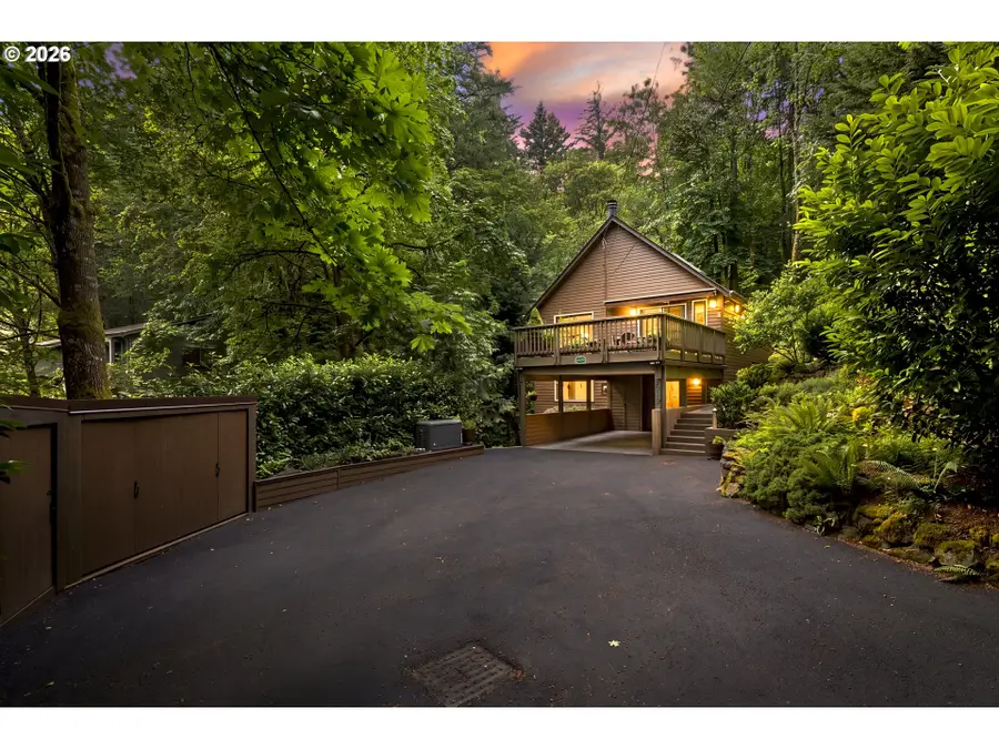 3919 SW Hillside Dr, Portland, OR 97221 - #3