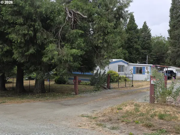 422 Lou Gray Dr, MyrtleCreek, OR 97457