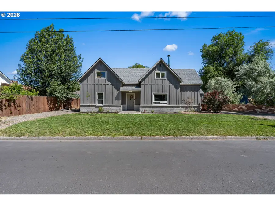 267 NW 5th St, Prineville, OR 97754 - #2