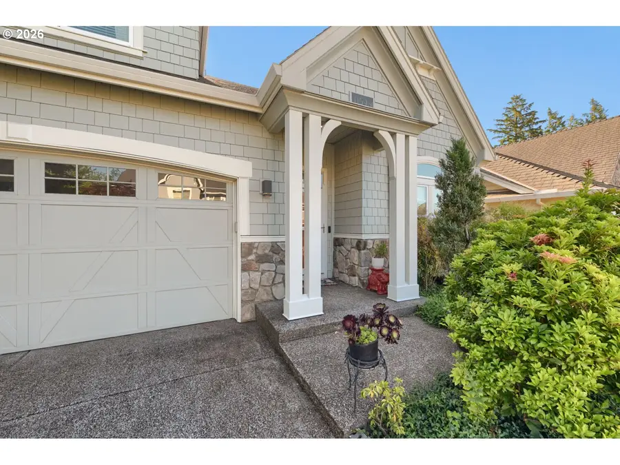 11598 SE Aerie Crescent Rd, Happy Valley, OR 97086 - #2