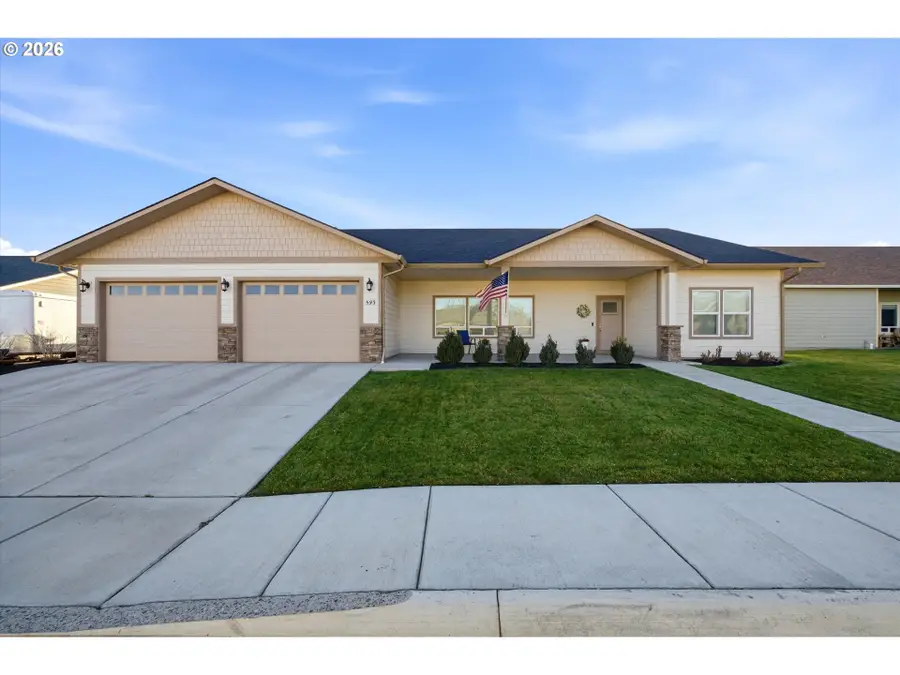 593 SW Cottonwood Dr, Hermiston, OR 97838 - #2
