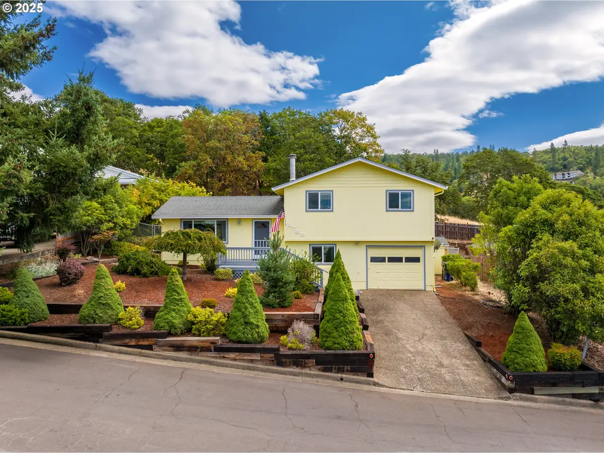 1783 NE Todd St, Roseburg, OR 97470 - Image #1