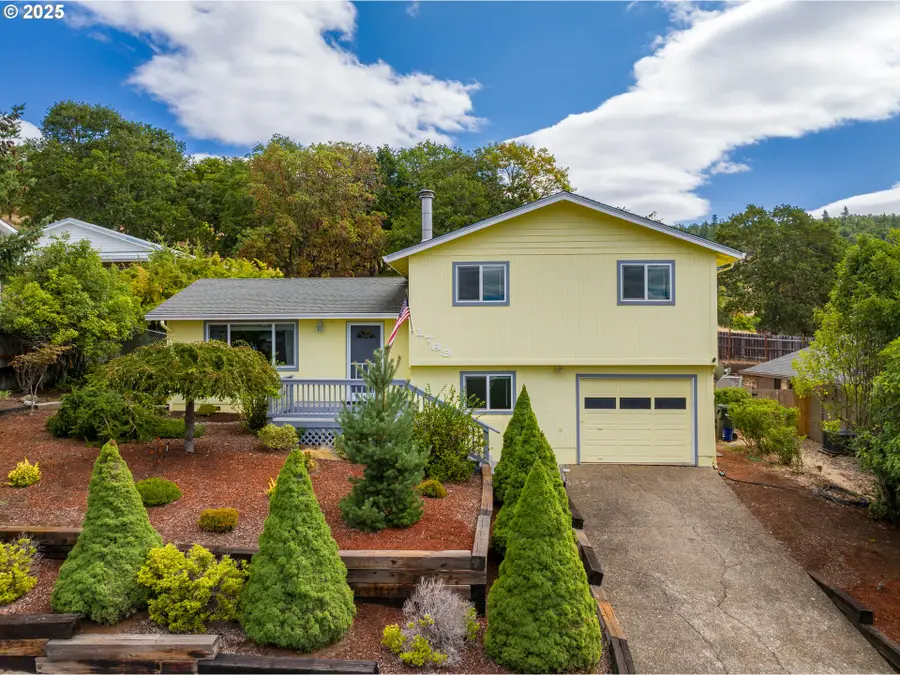 1783 NE Todd St, Roseburg, OR 97470 - Image #2