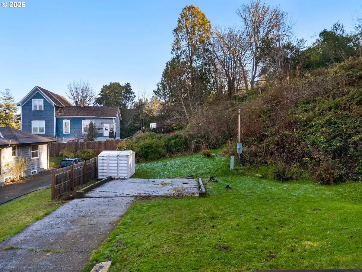 836 33rd St, Astoria, OR 97103 - Image #1