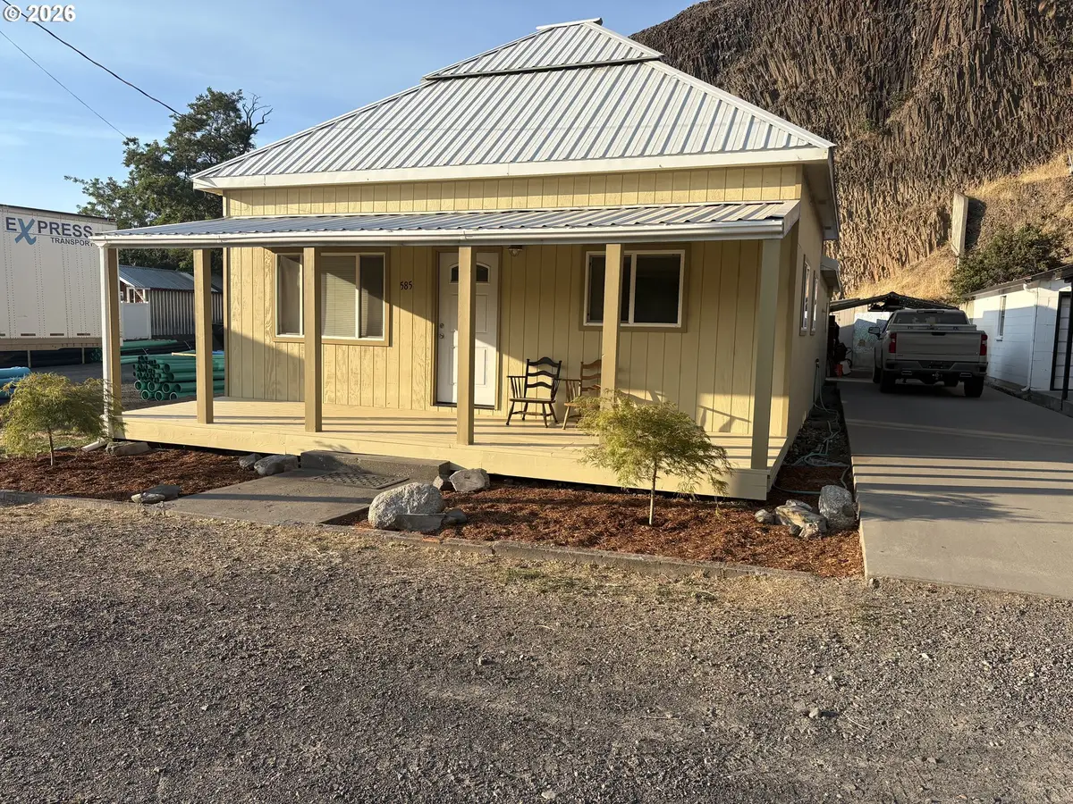 585 Hager St, Heppner, OR 97836 - #1