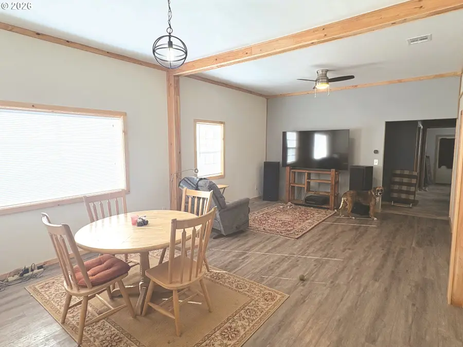 585 Hager St, Heppner, OR 97836 - #2