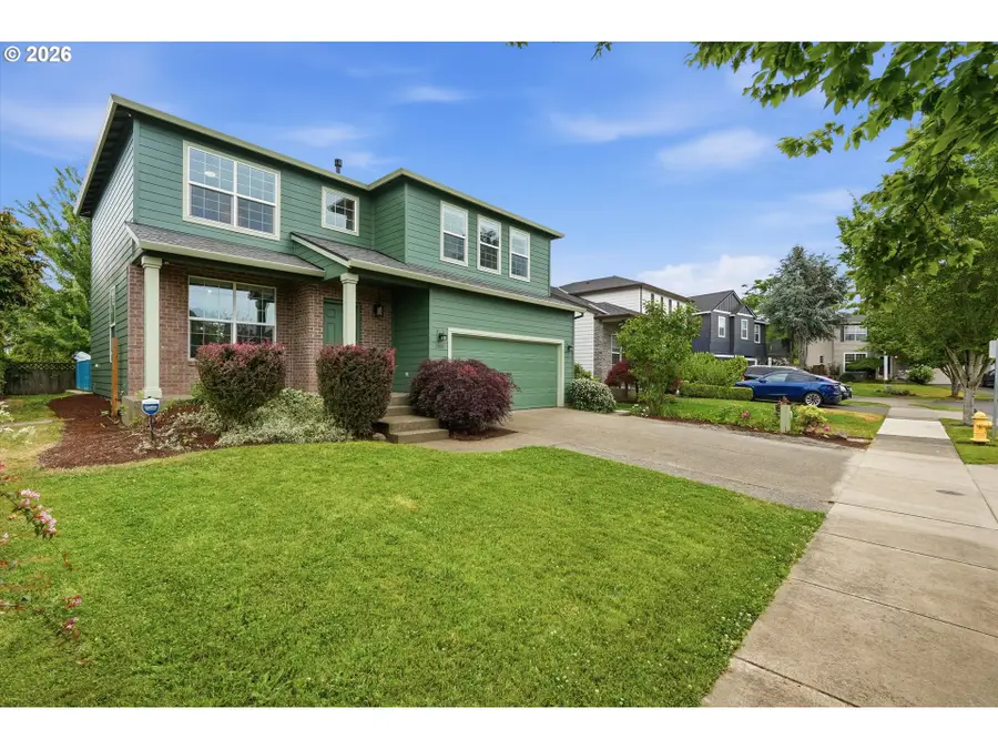 2536 Edgewater Dr, Woodburn, OR 97071 - #2