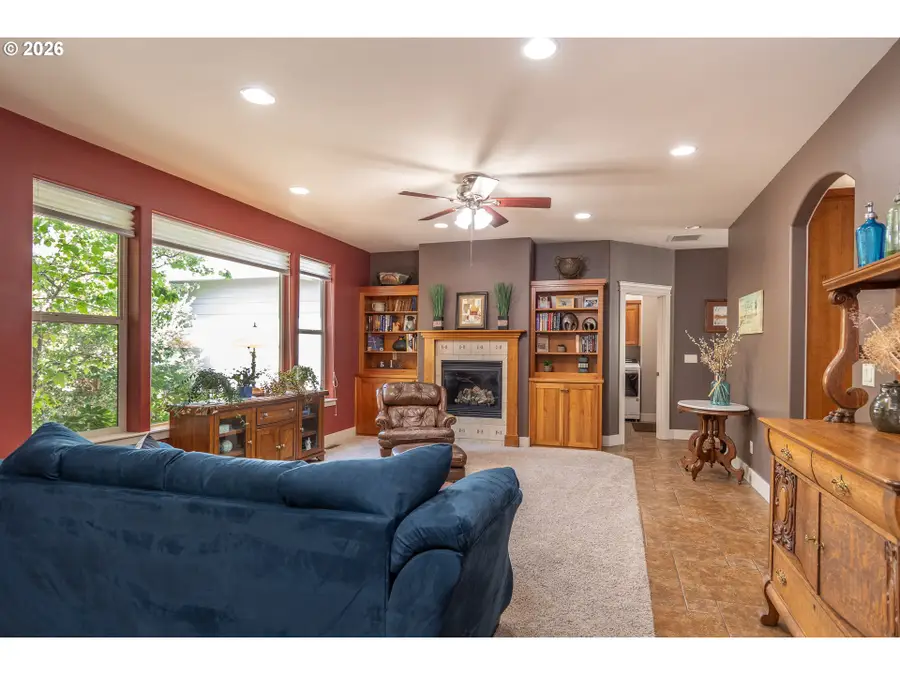 217 Old Garden Valley Rd, Roseburg, OR 97471 - #3
