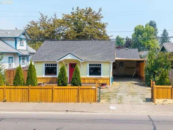 728 N 9th St, CottageGrove, OR 97424