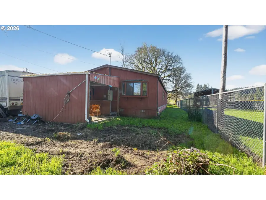 1901 Kalmia St, Sweet Home, OR 97386 - #3
