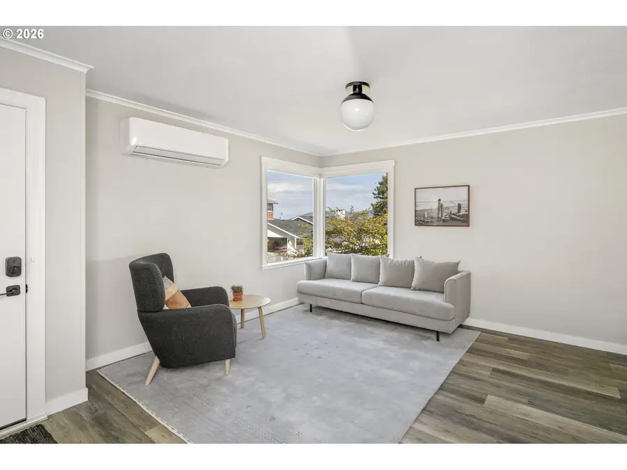 312 3rd St, Astoria, OR 97103 - #3