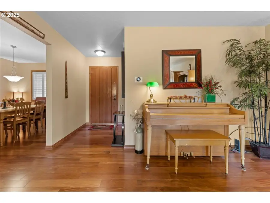 2104 NE 165th Dr, Portland, OR 97230 - #2