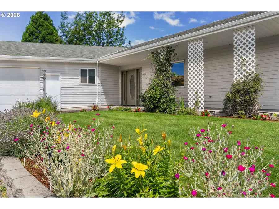 3035 E 12th St, The Dalles, OR 97058 - #2