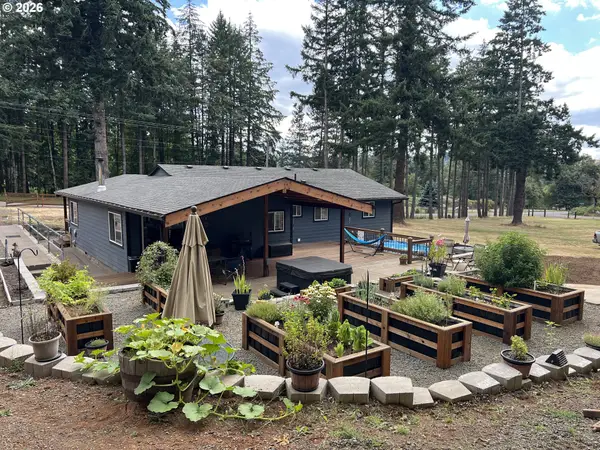 34911 SE Surface Rd, Estacada, OR 97023