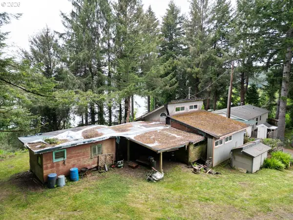 83027 Siltcoos Station Rd, Westlake, OR 97493