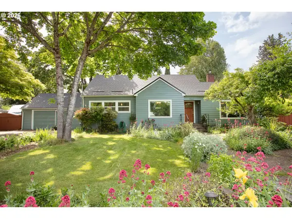 942 Fairway Dr, Eugene, OR 97404