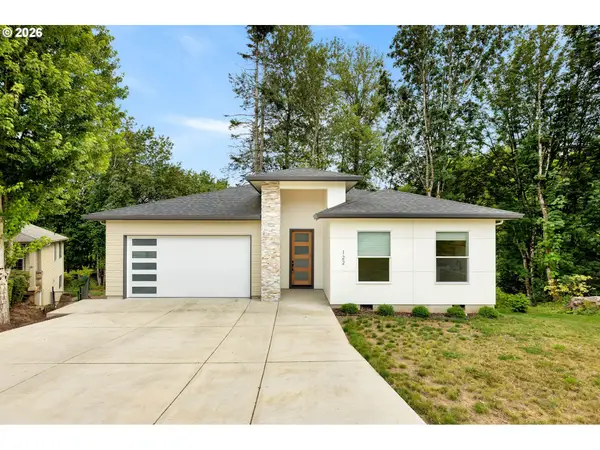 122 Surfview Dr, Kelso, WA 98626